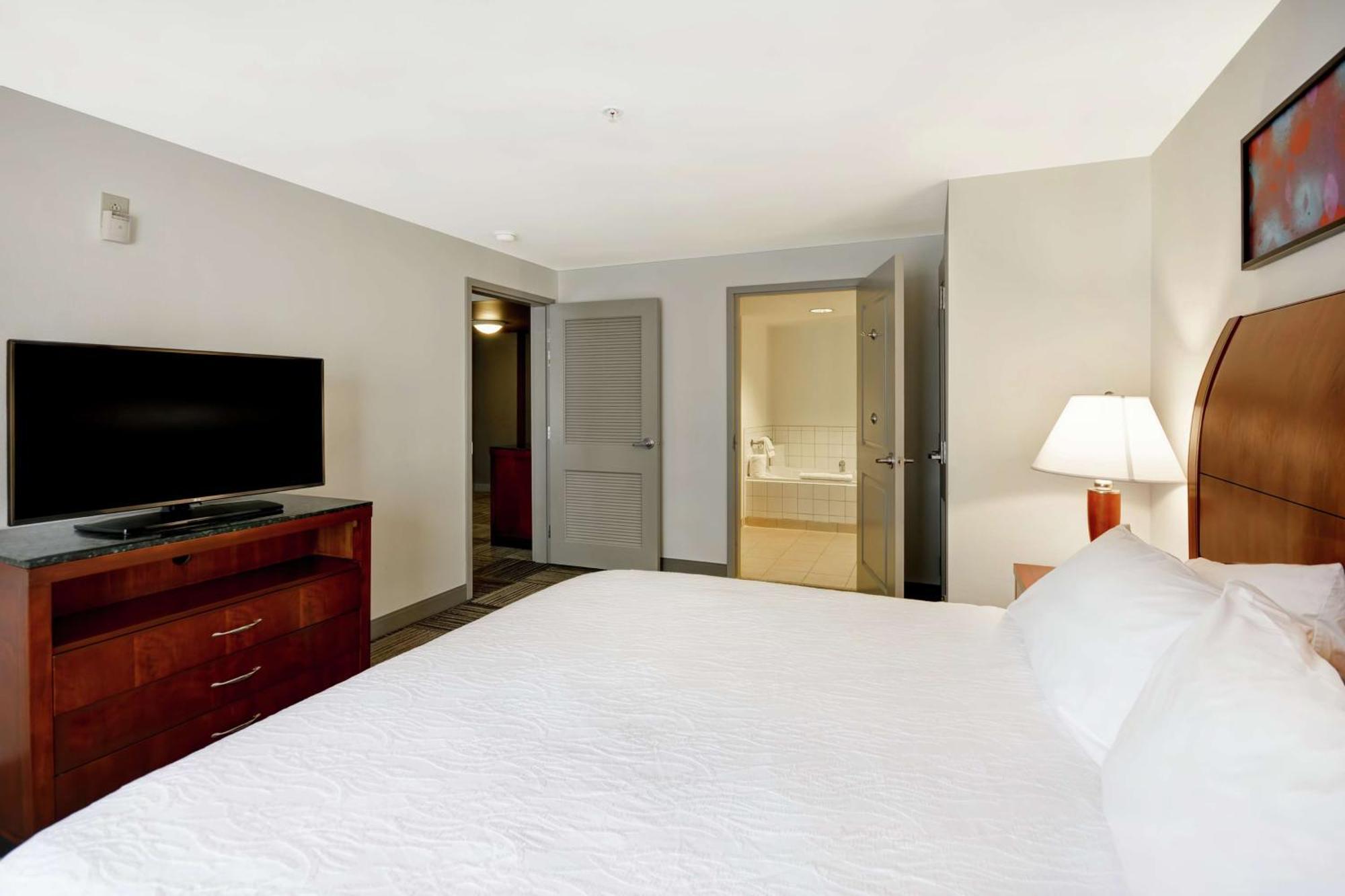 One-Bedroom King Suite,1449534499:JPEG